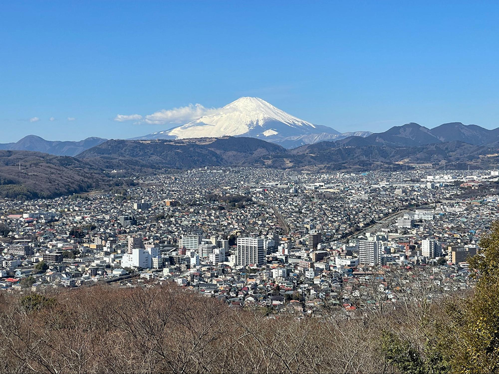 【弘法山公園】お手軽さNo.1の駅チカ低山ハイキングコース！富士山の眺望と温泉を楽しむ日帰り登山