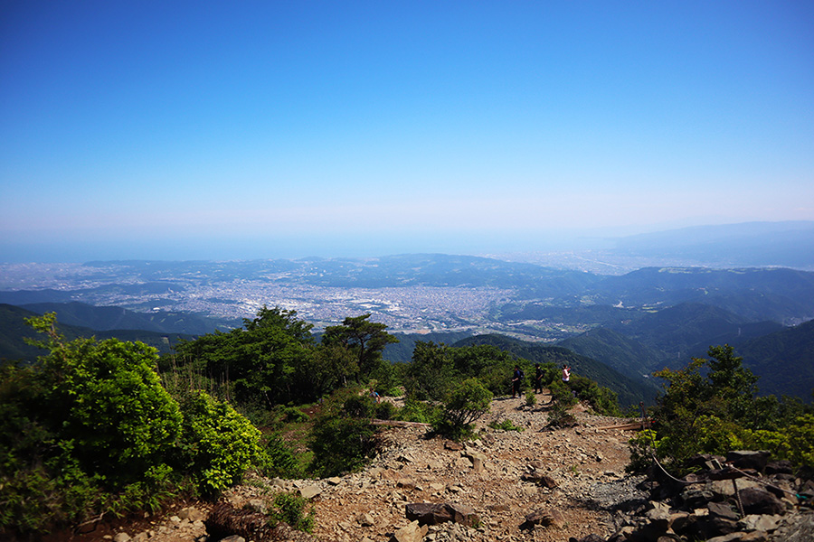 【塔ノ岳・登山】首都圏近郊の好展望の山！丹沢を代表する人気コース表尾根を歩く